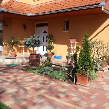 Gal Apartmanhaz ฮอร์กานี ภายนอก รูปภาพ