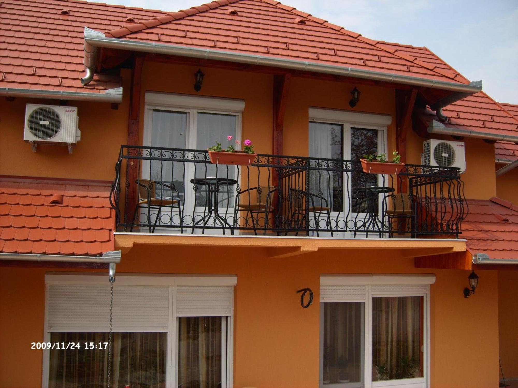 Gal Apartmanhaz ฮอร์กานี ภายนอก รูปภาพ